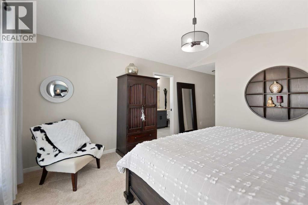 124 Masters Crescent SE - 22