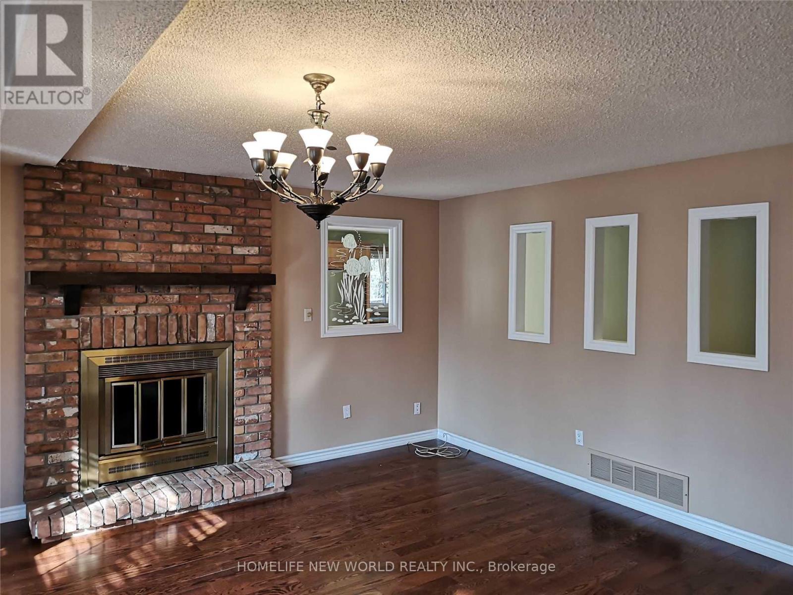 41 AMBLESIDE CRESCENT - 4