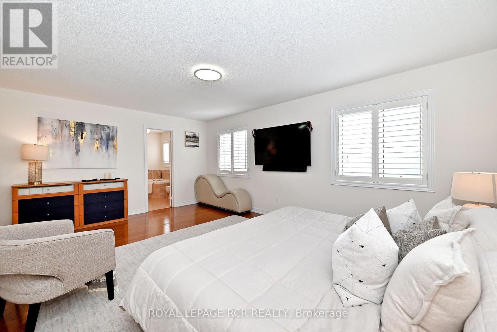 43 IVY GLEN DRIVE - 36