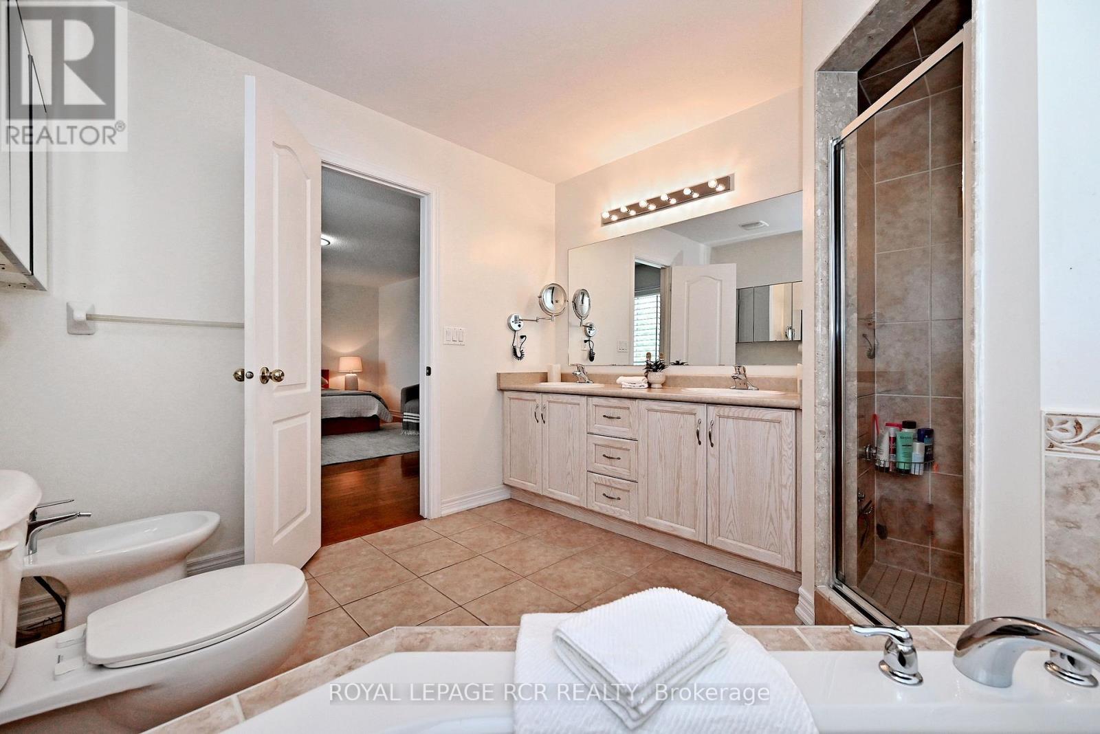 43 IVY GLEN DRIVE - 38