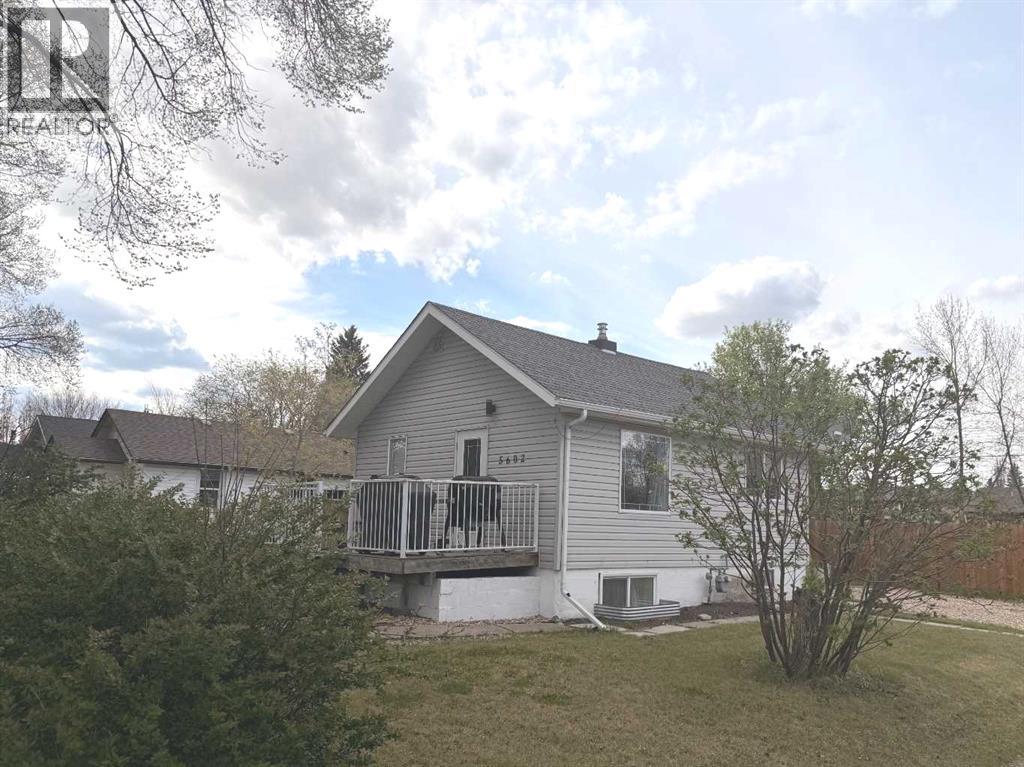 5602 51 Avenue - 1