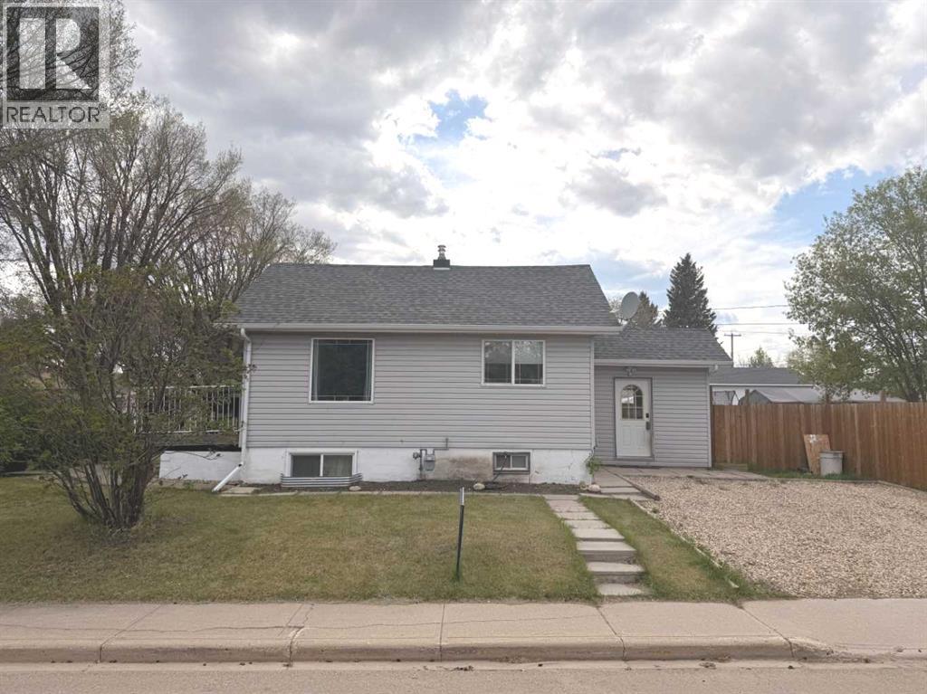 5602 51 Avenue - 2