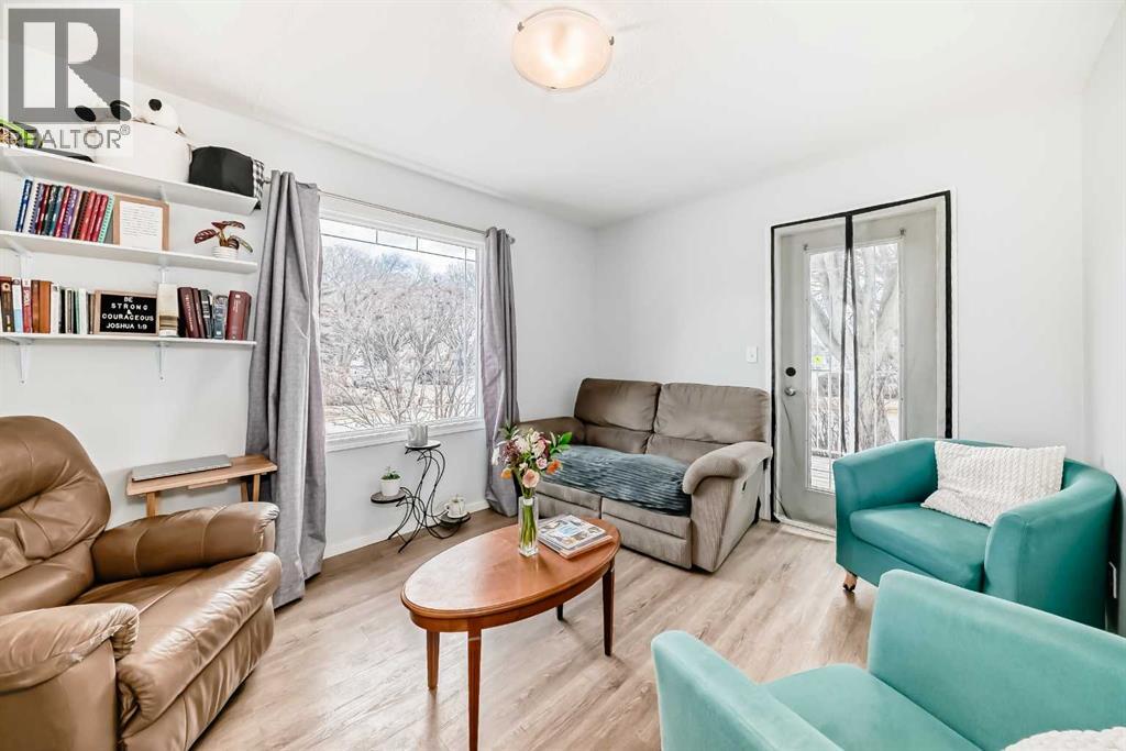 5602 51 Avenue - 9