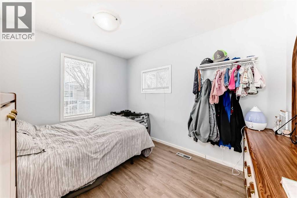 5602 51 Avenue - 12