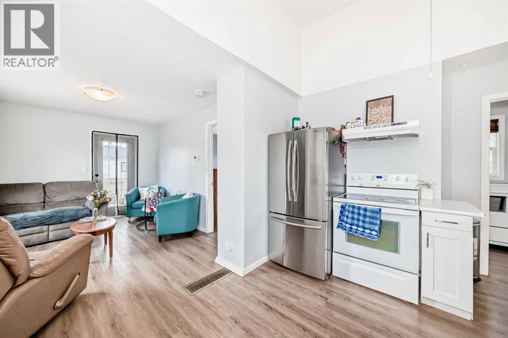 5602 51 Avenue - 8