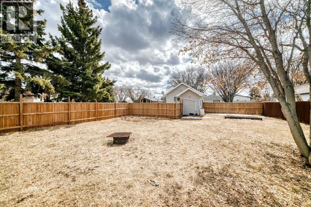 5602 51 Avenue - 18