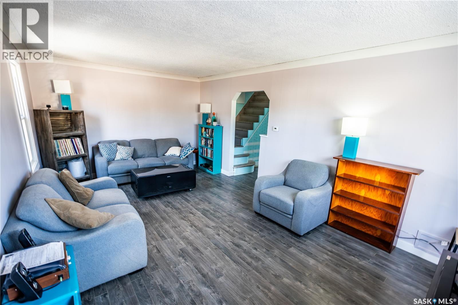 1021 Caribou STREET W - 3