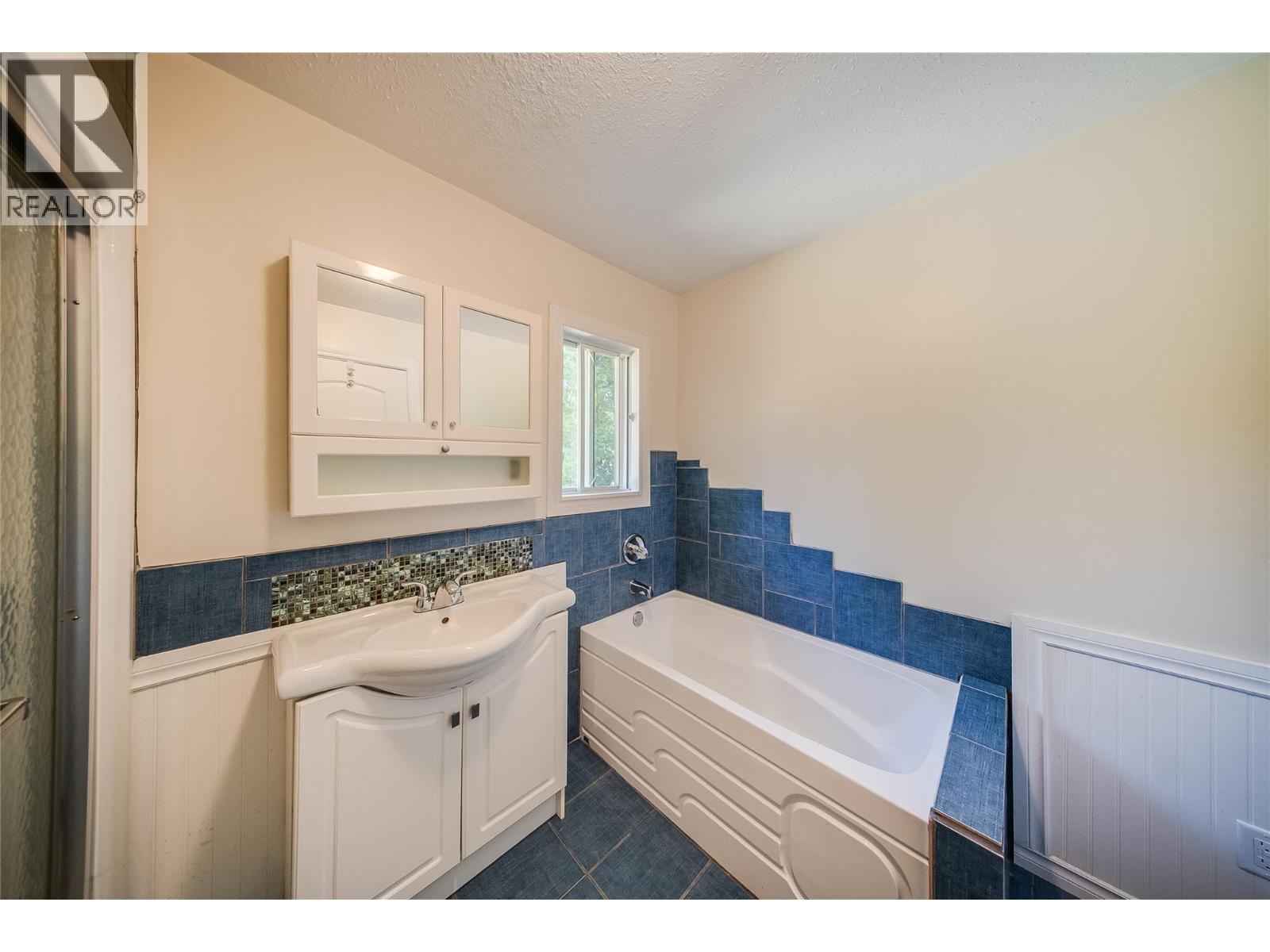 60 Short Street - 11