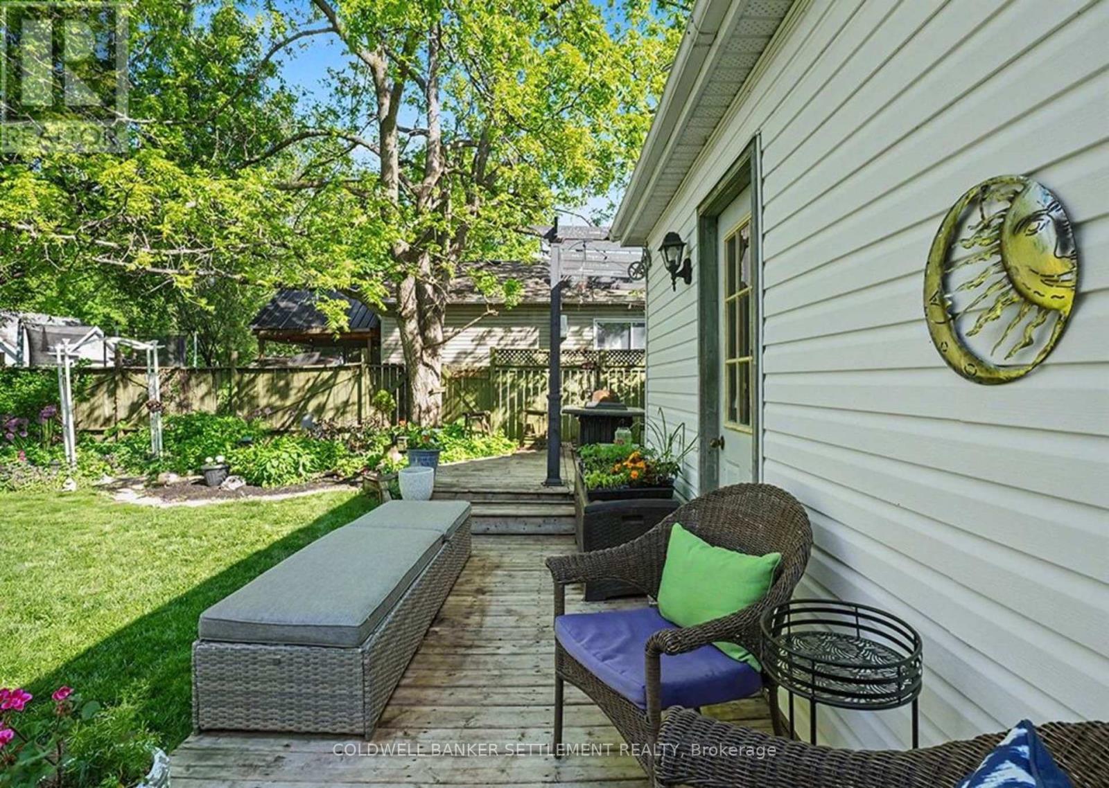 217 GORE STREET E - 28