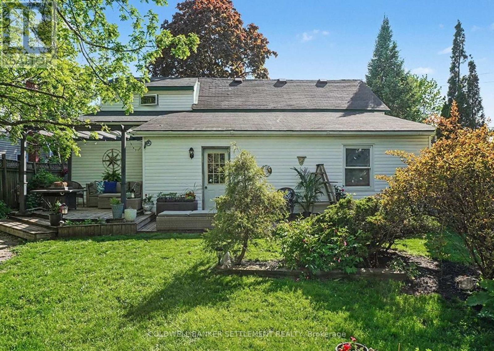 217 GORE STREET E - 29