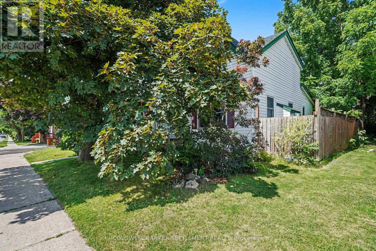 217 GORE STREET E - 3