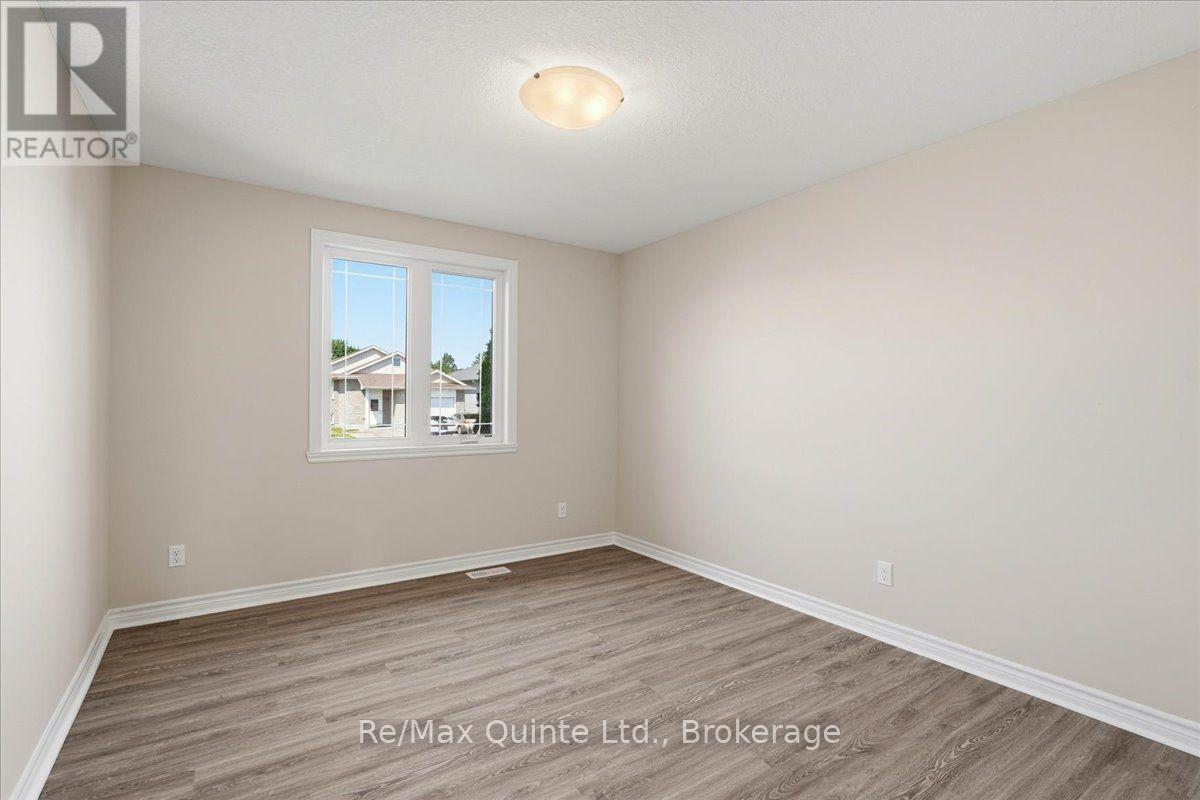 119 GREENHILL LANE - 23