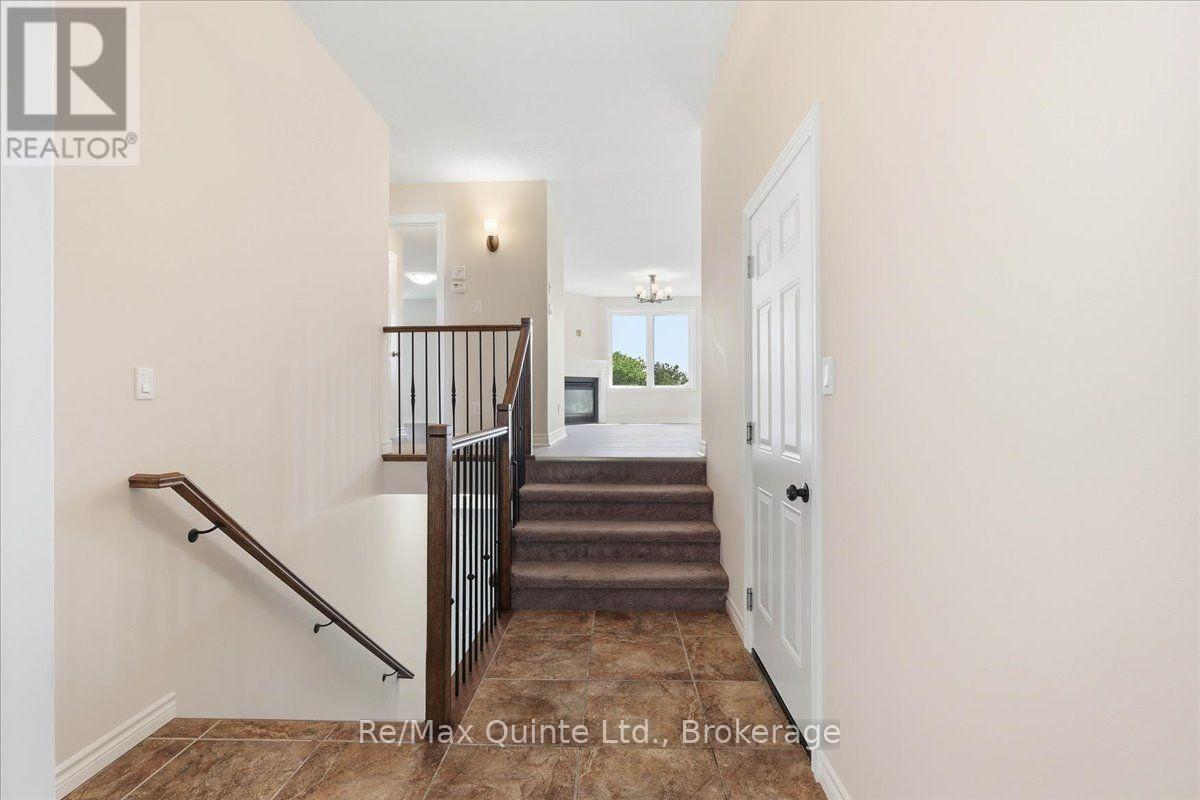 119 GREENHILL LANE - 6