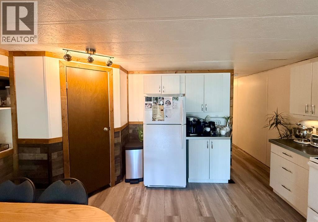 10414 Homestead Way - 16