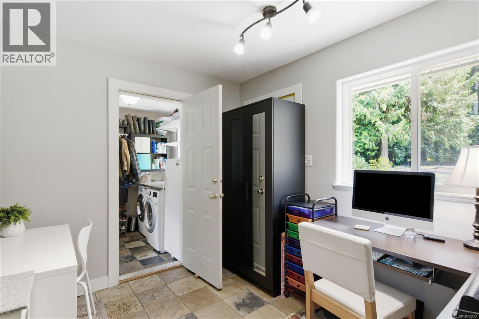 1755 Whibley Rd - 25
