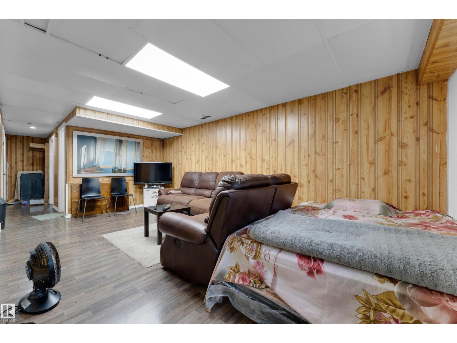 4603 36 AV NW NW - 16