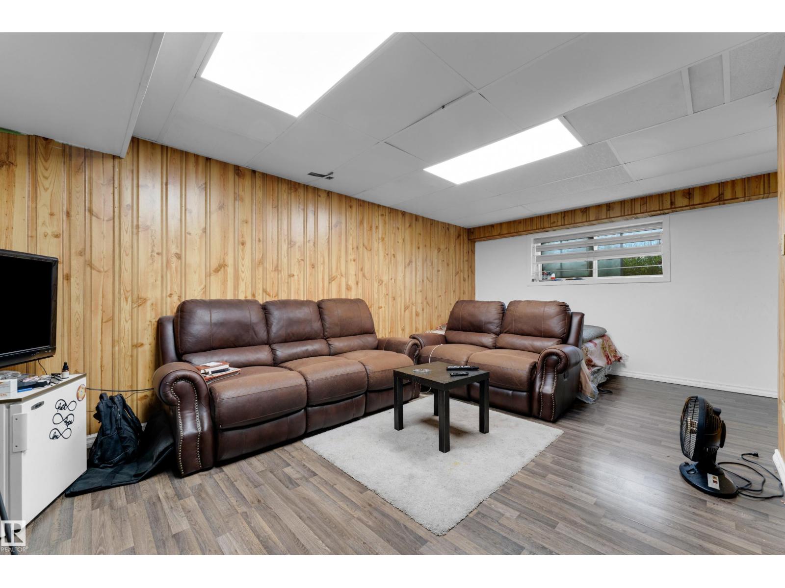 4603 36 AV NW NW - 17