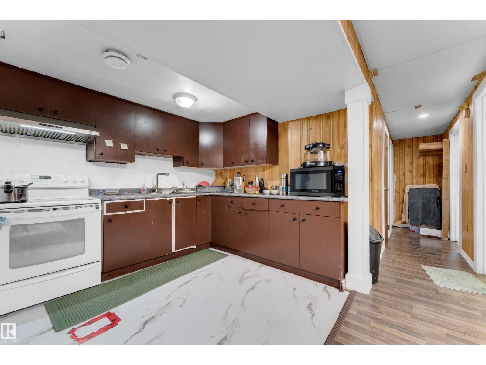 4603 36 AV NW NW - 18