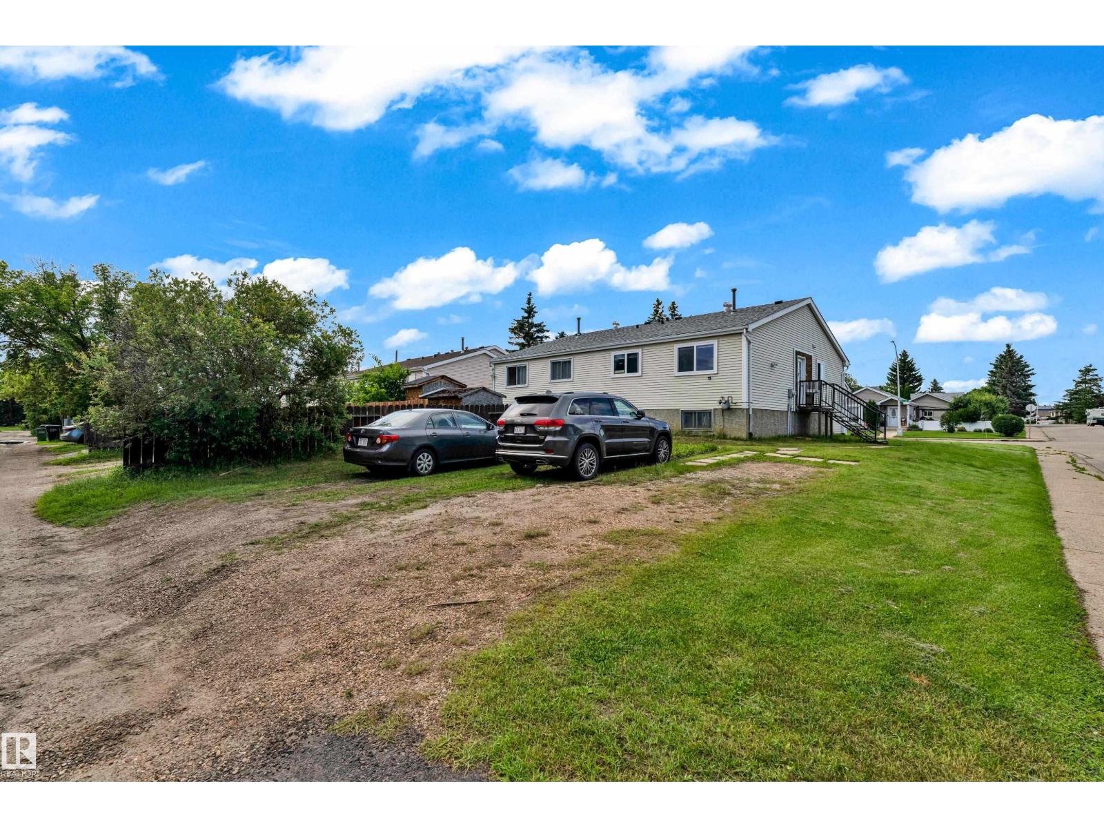 4603 36 AV NW NW - 26