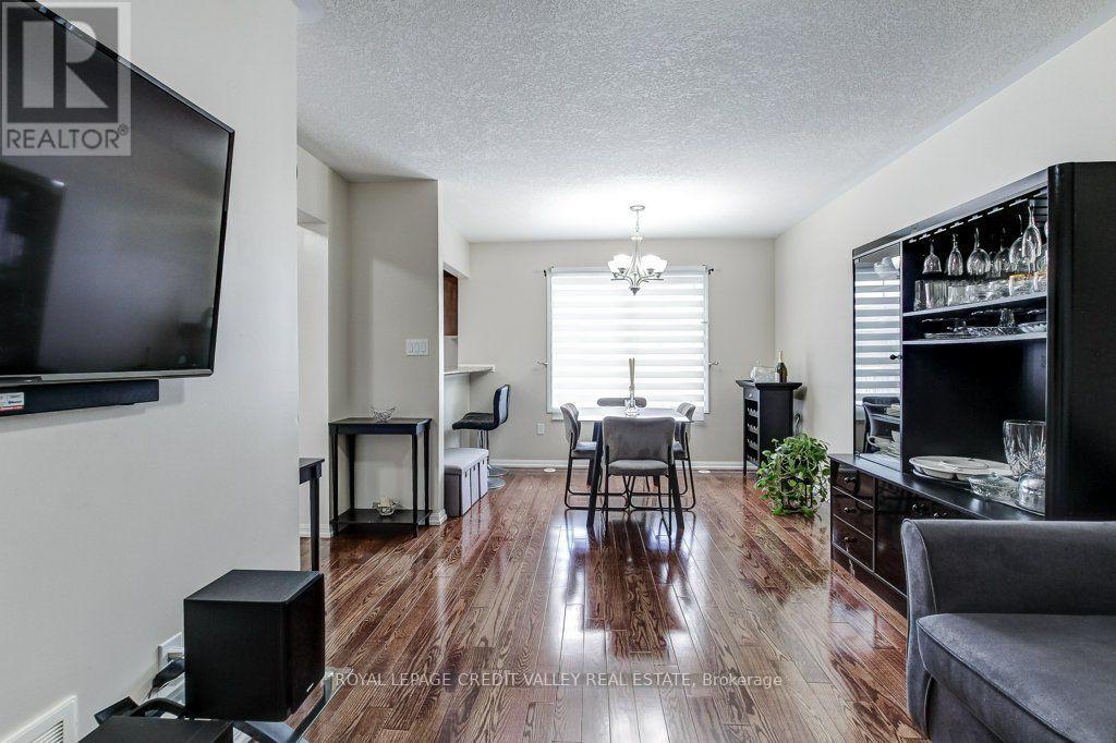 #66 71 GARTH MASSEY DRIVE - 25