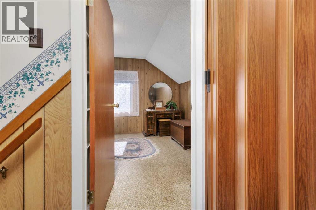 5004 55 Avenue - 22