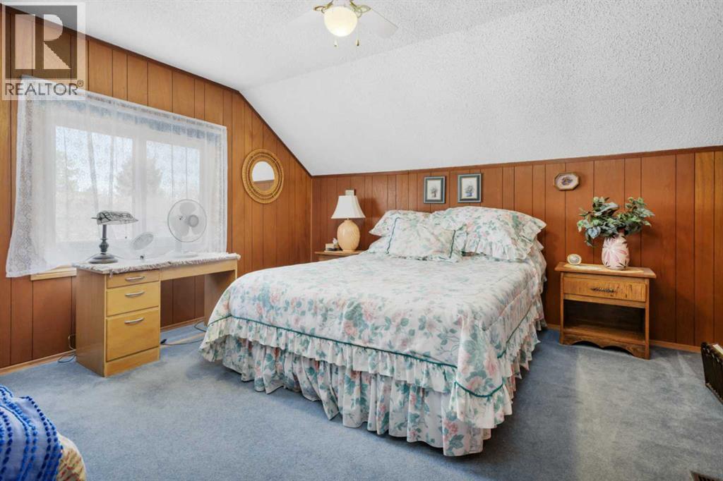 5004 55 Avenue - 25