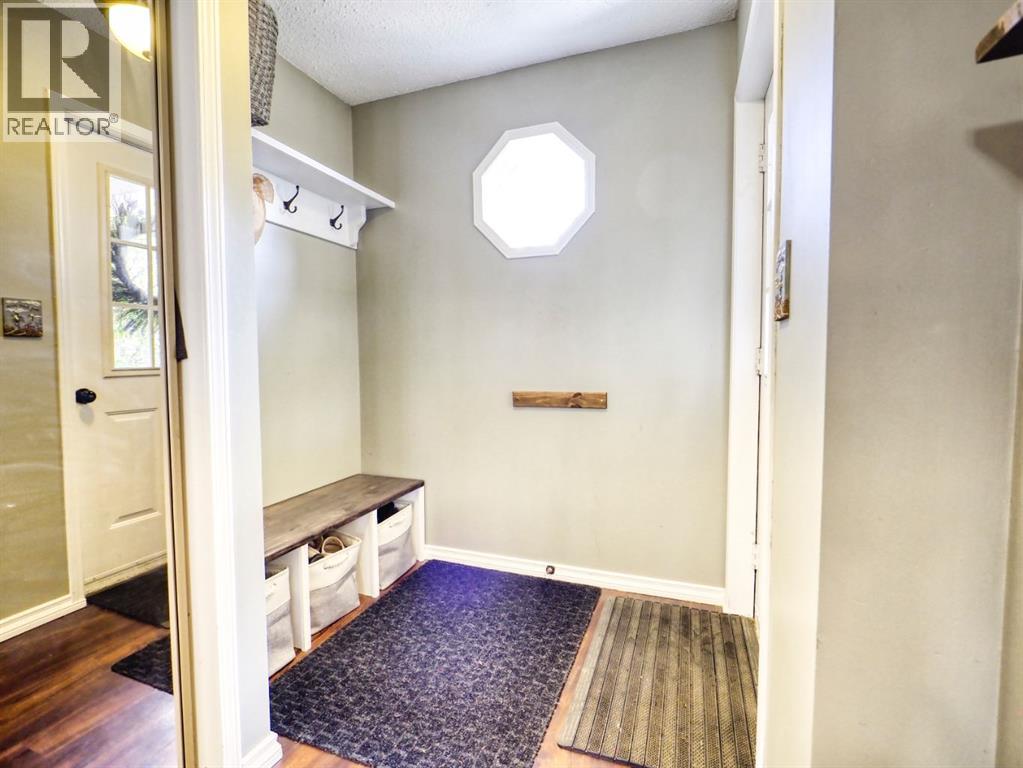 245 9 Street SE - 10