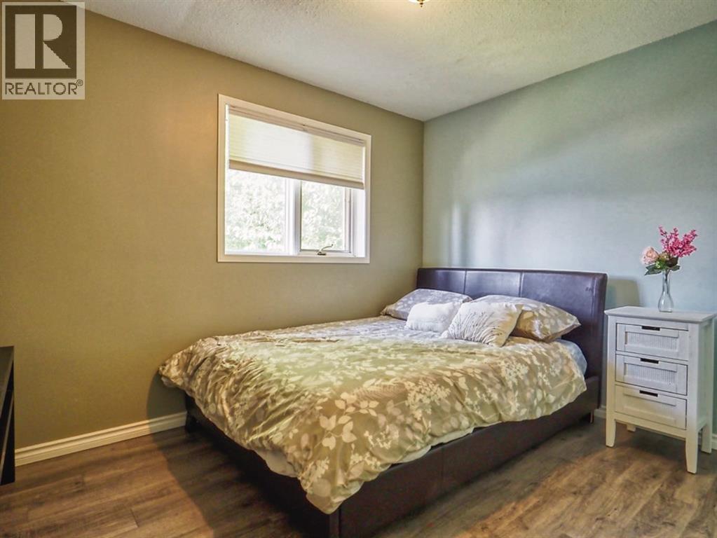 245 9 Street SE - 27