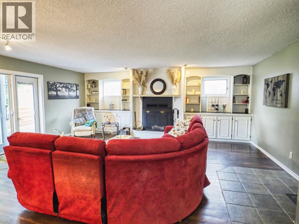 245 9 Street SE - 21