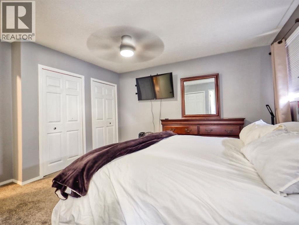245 9 Street SE - 31
