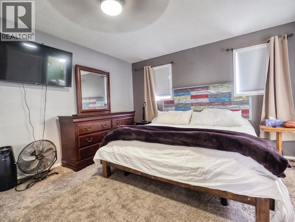 245 9 Street SE - 29