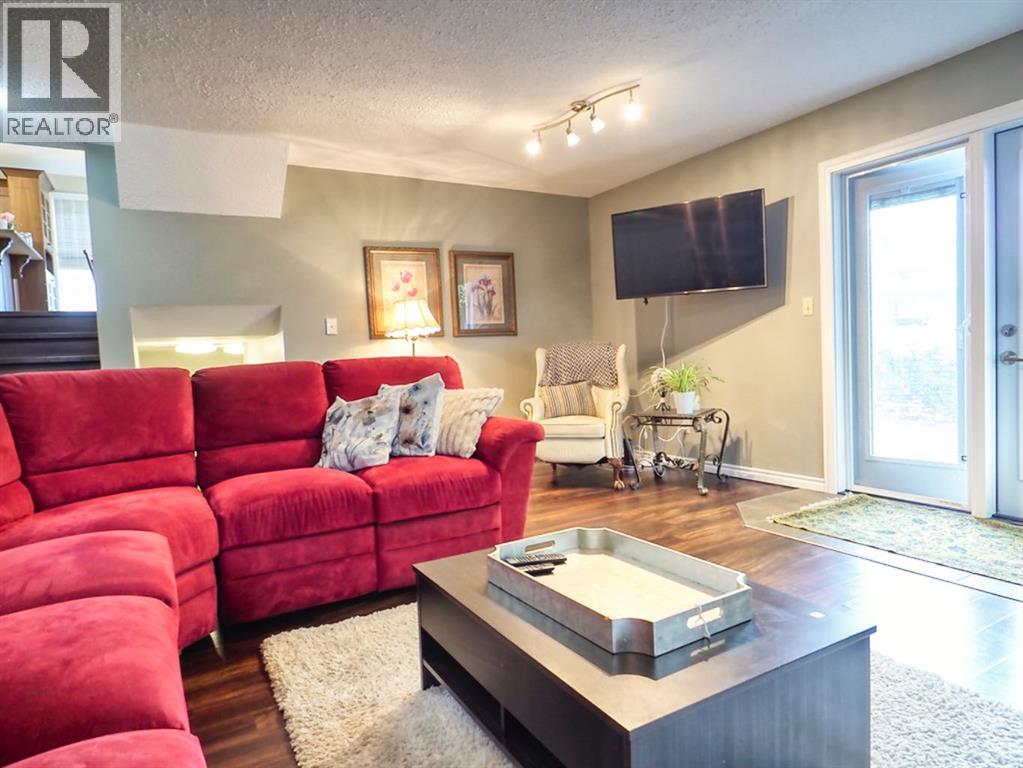 245 9 Street SE - 23