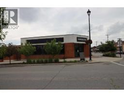 137 Second Avenue, Strathmore, AB T1P1K2 Photo 16