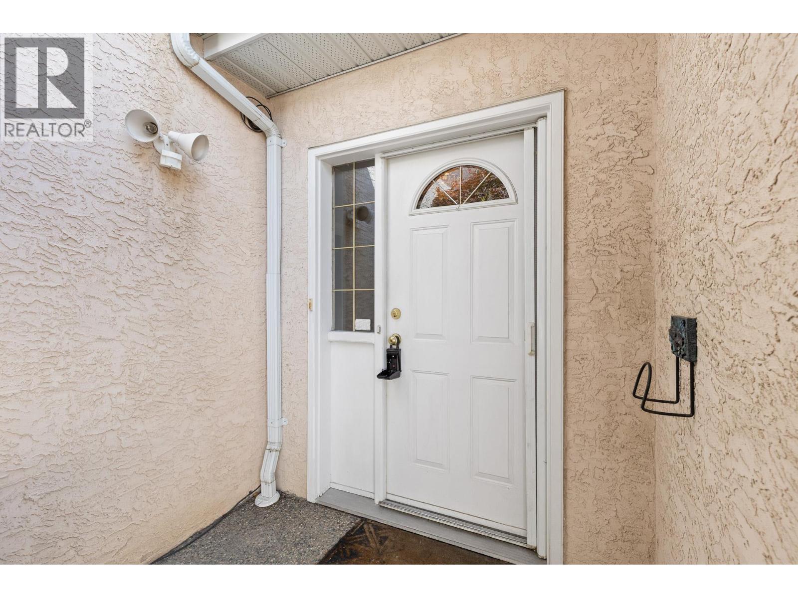#10 1800 Parkview Crescent - 41