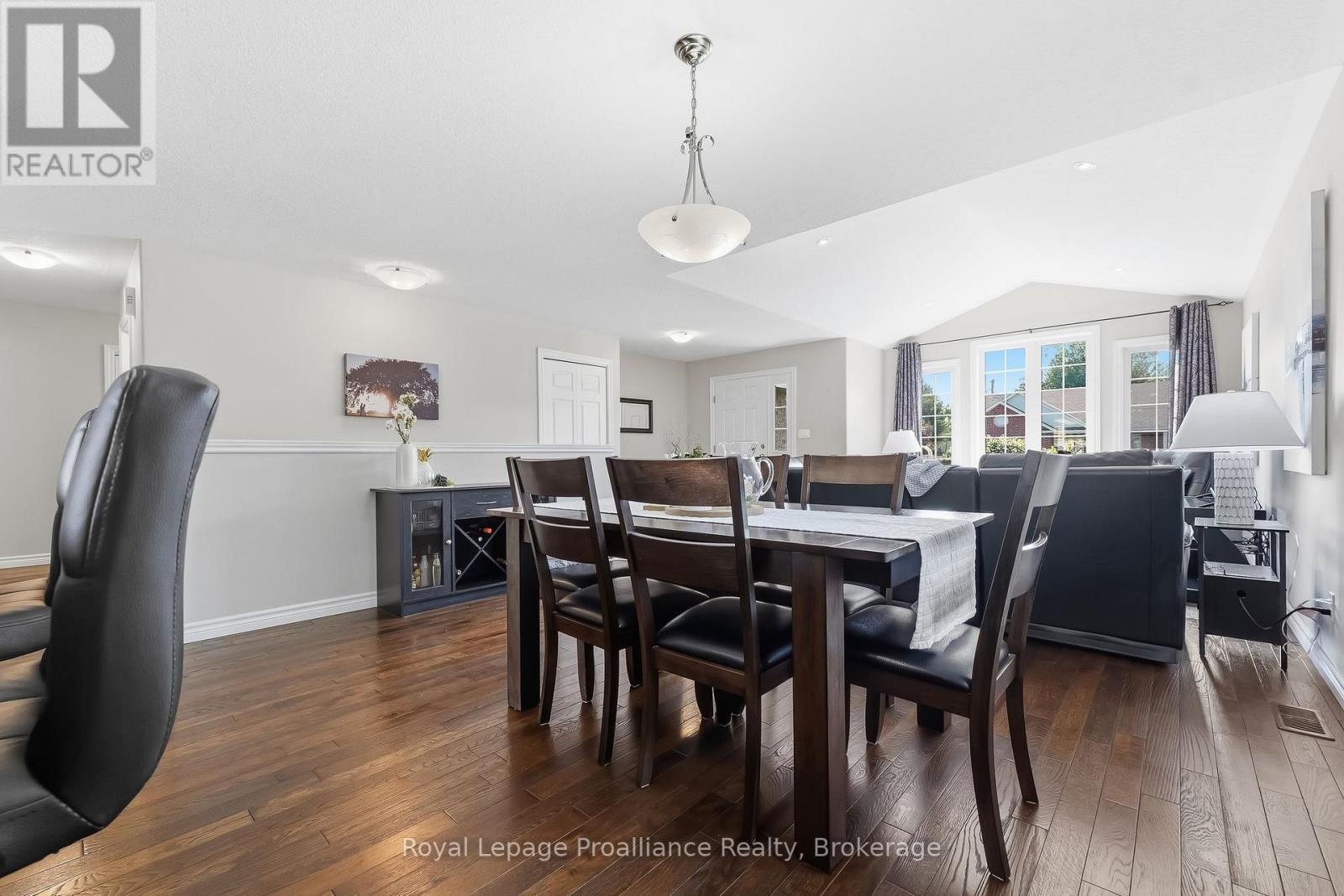 35 WARD DRIVE - Image 15