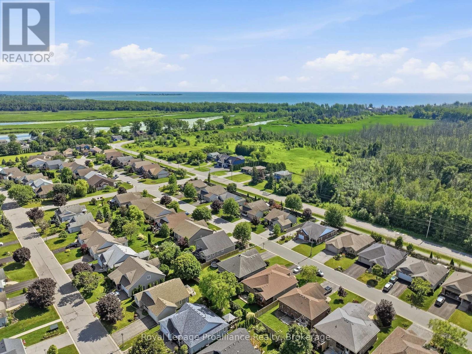 35 WARD DRIVE - Image 3