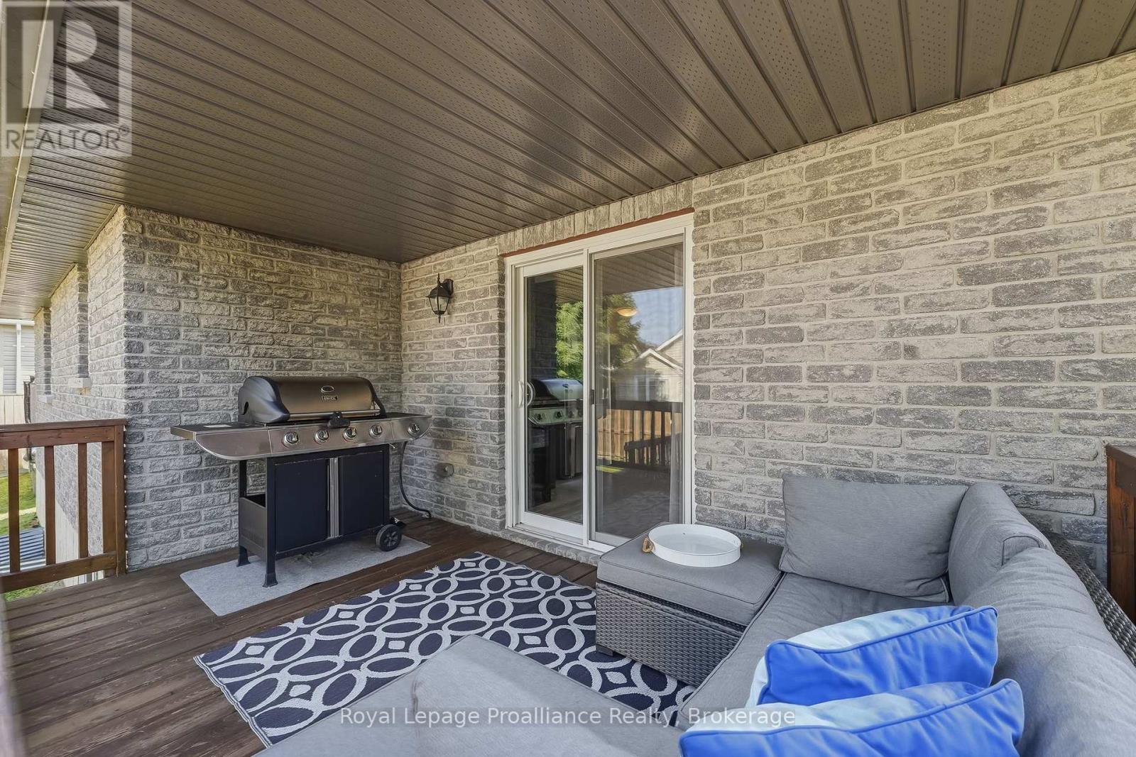 35 WARD DRIVE - Image 42