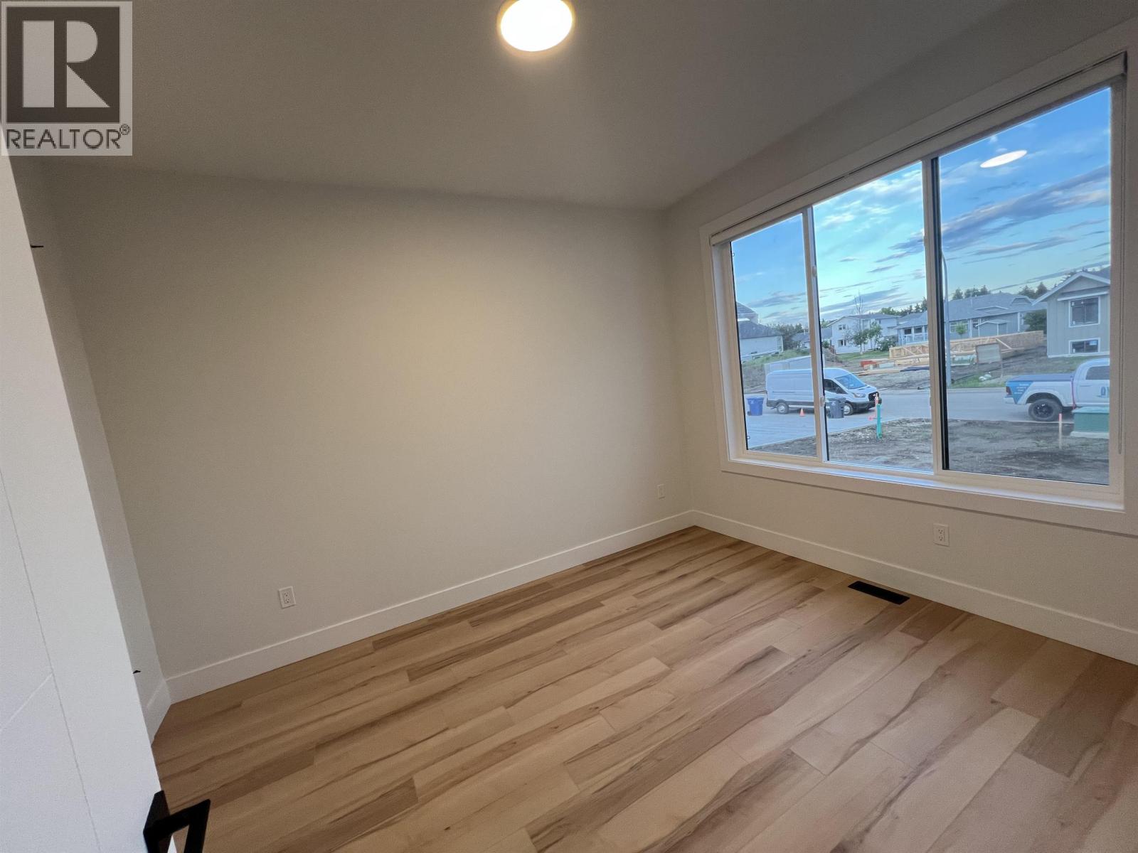 10712 114A AVENUE - Image 5
