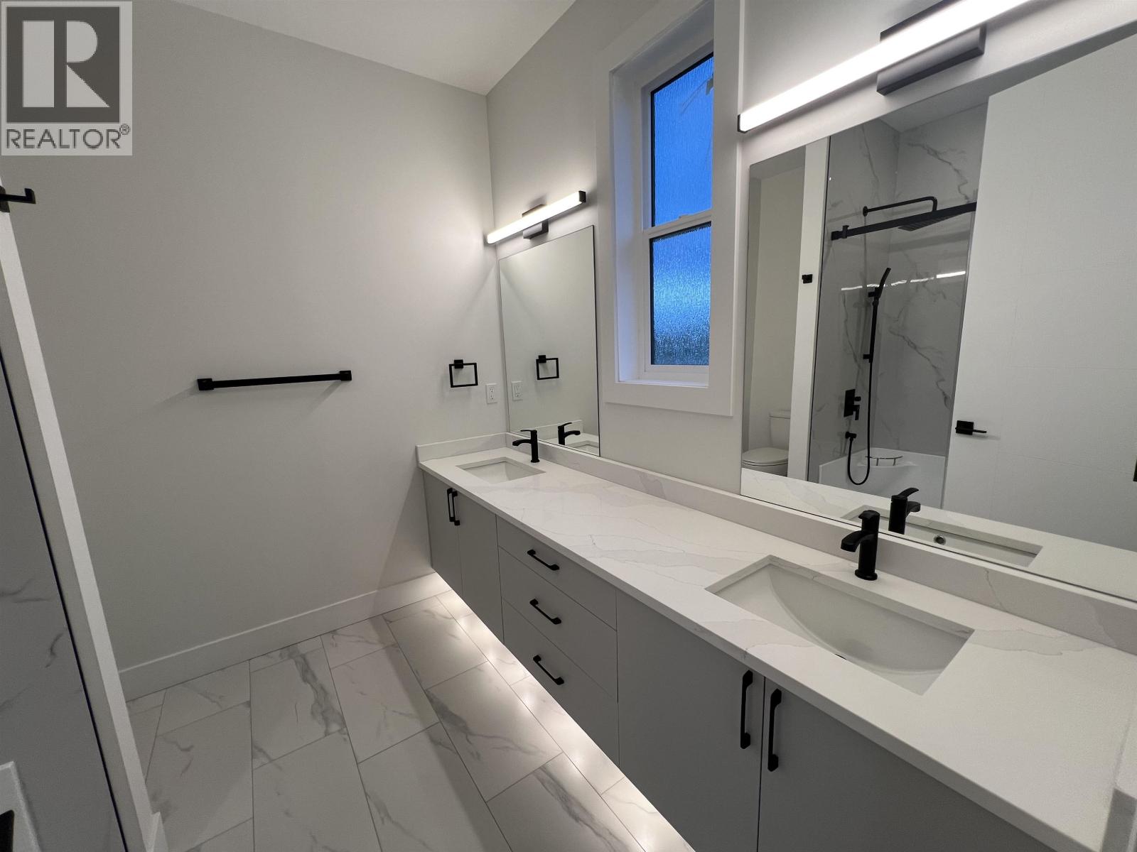 10712 114A AVENUE - Image 25