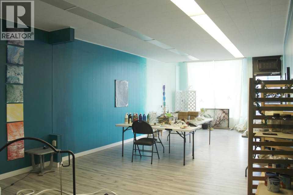 5023 50 Avenue - Photo 7