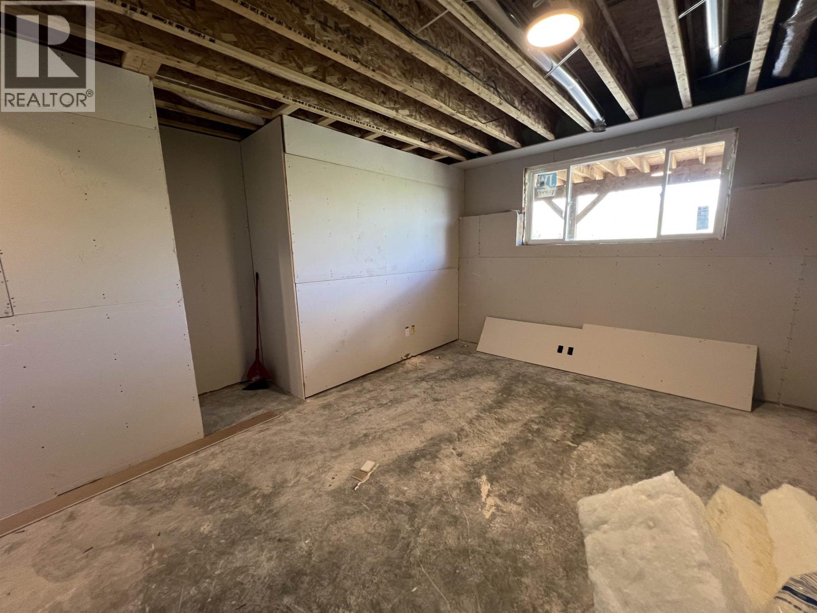 10712 114A AVENUE - 40