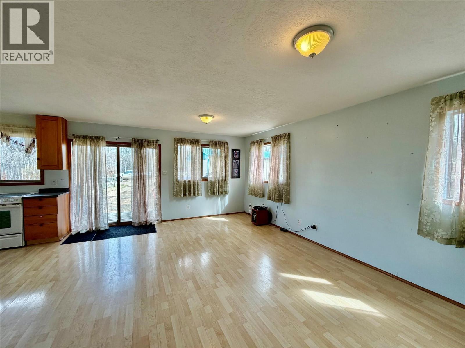 16589 203 Road - Image 40