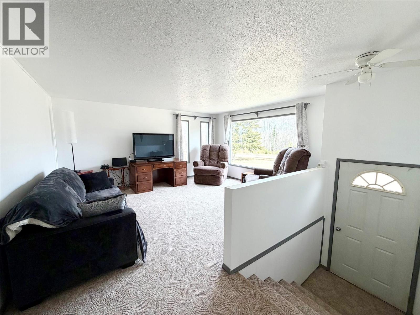 16589 203 Road - Image 9