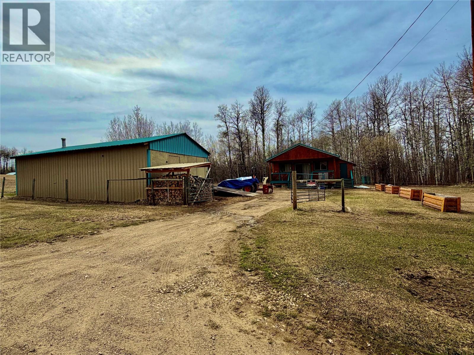 16589 203 Road - Image 34