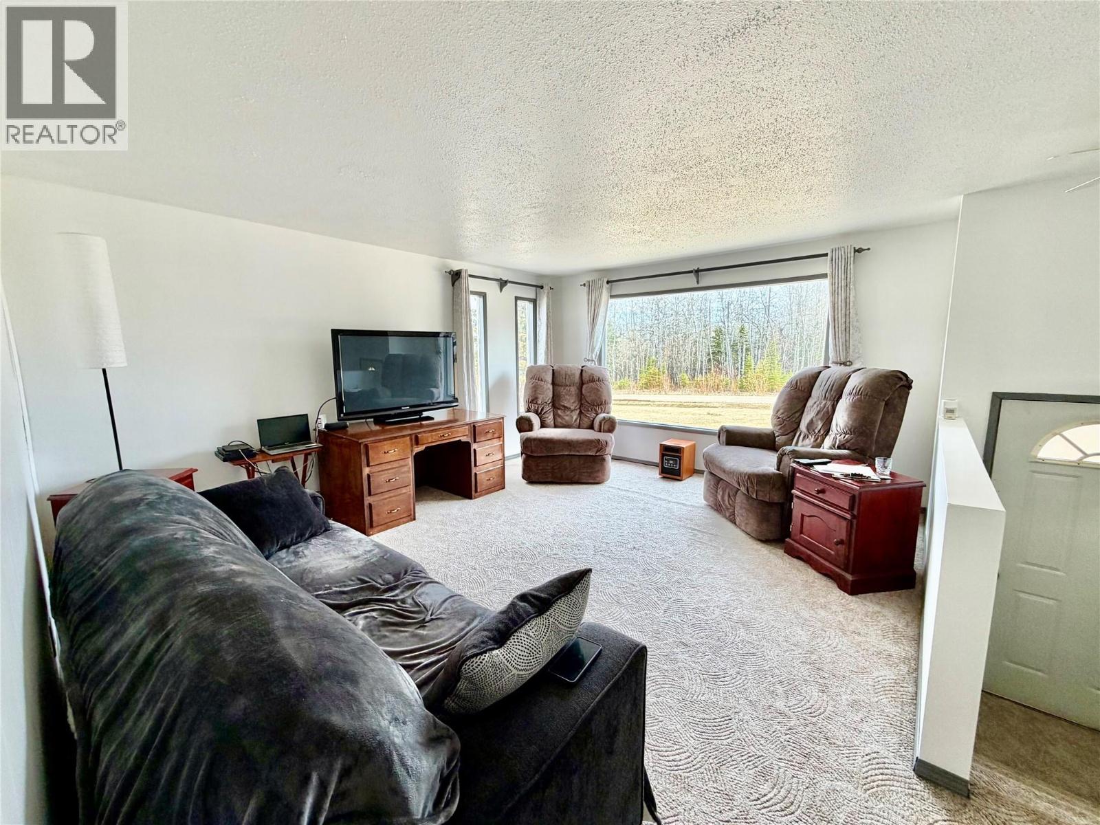 16589 203 Road - Image 10