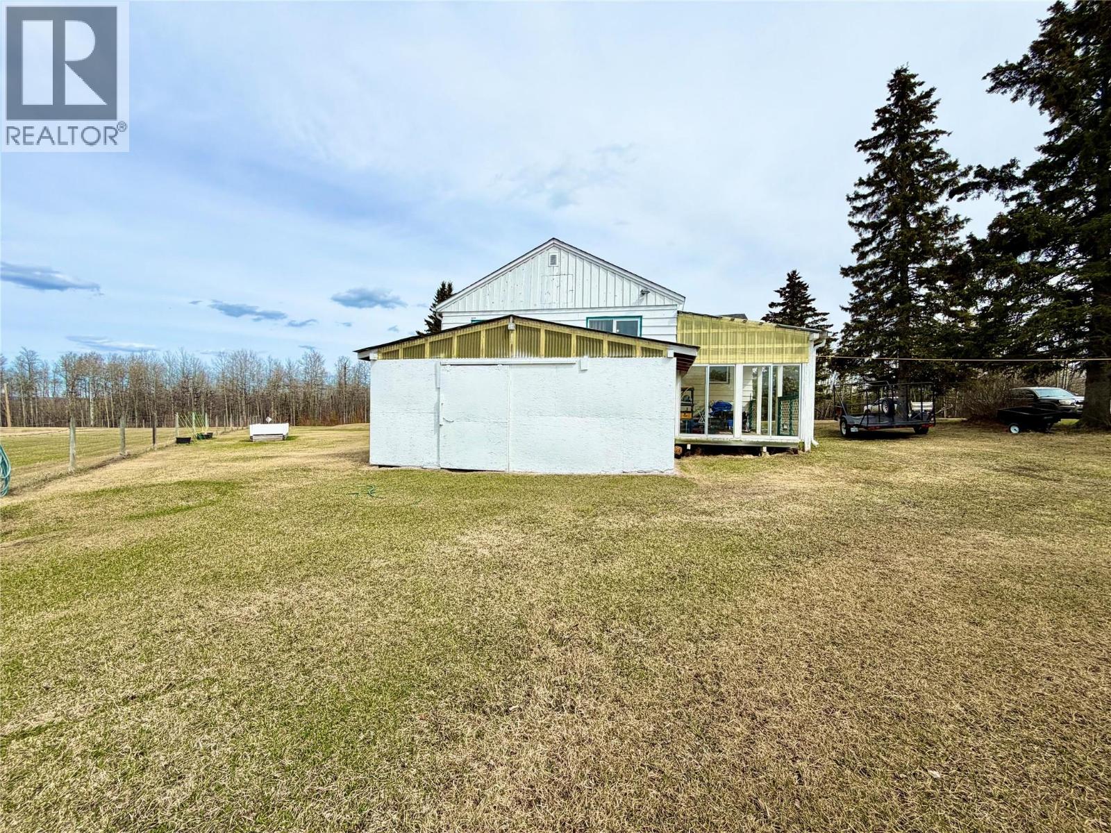 16589 203 Road - Image 27