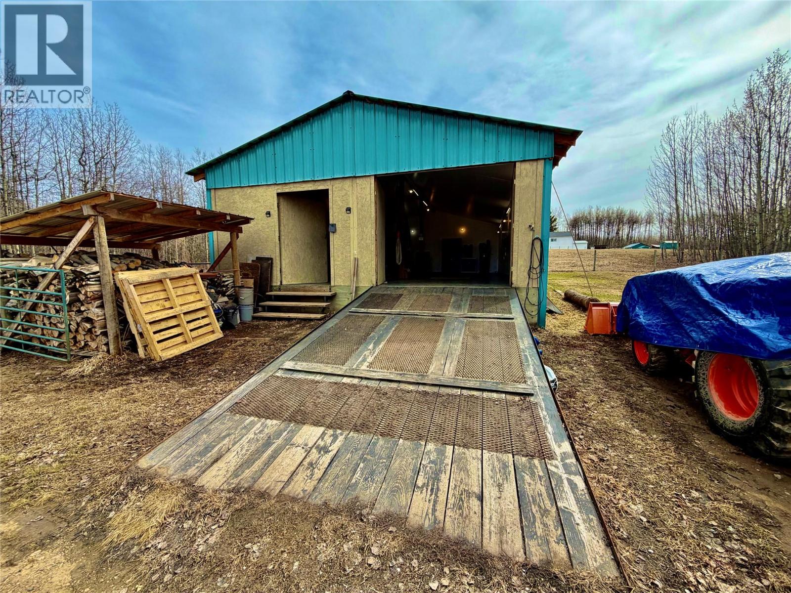 16589 203 Road - Image 37