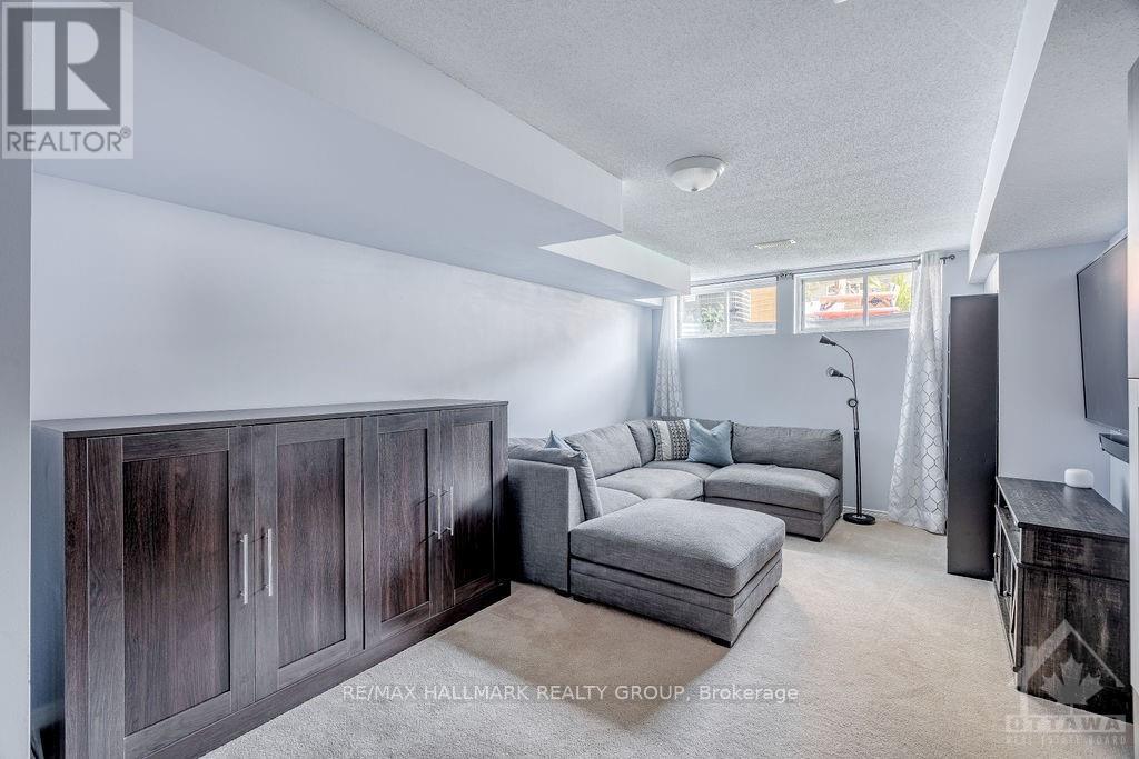 3 Bed, 2 Bath House for Rent in Ottawa – 13 UPNEY DRIVE, Ottawa – MLS# X13553606 - Image 22