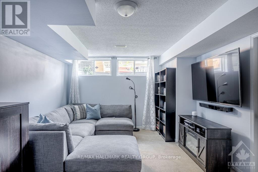 3 Bed, 2 Bath House for Rent in Ottawa – 13 UPNEY DRIVE, Ottawa – MLS# X13553606 - Image 23