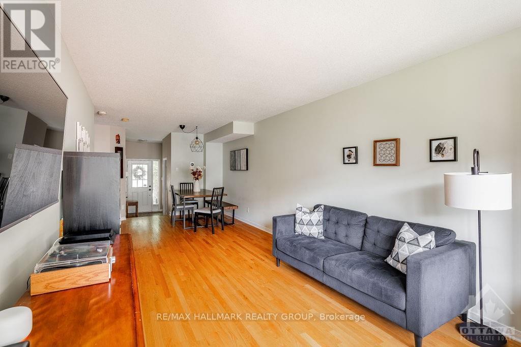 3 Bed, 2 Bath House for Rent in Ottawa – 13 UPNEY DRIVE, Ottawa – MLS# X13553606 - Image 8